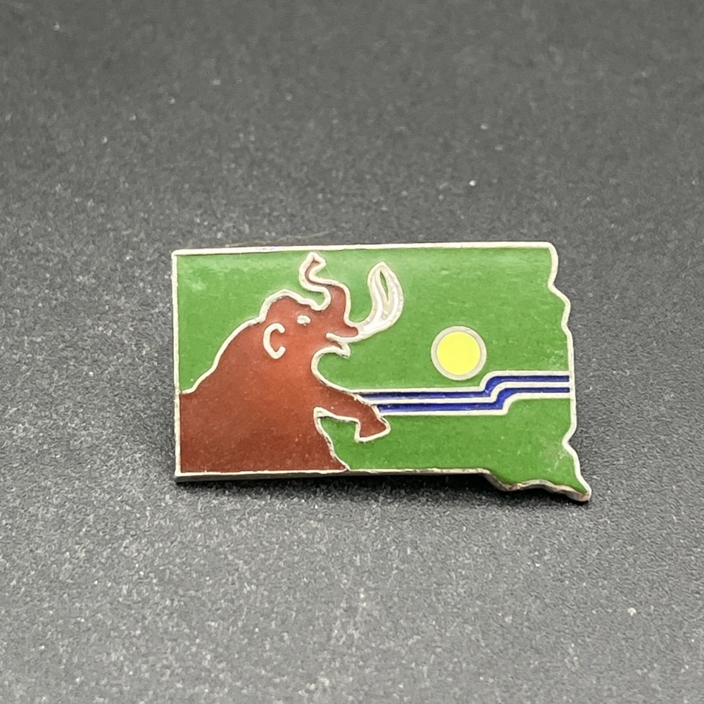 South Dakota State Outline Mammoth Lapel Hat Pin